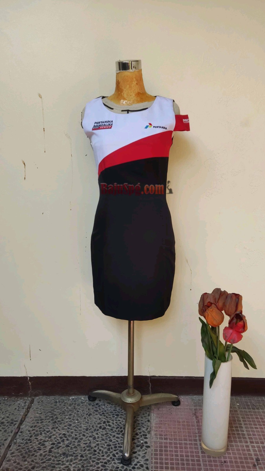 Baju SPG Pertamina Mandalika Racing